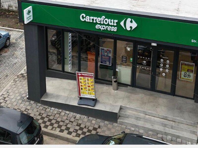 Plata in rate Carrefour chirie lunara de la 5.574 € +TVA, indexat anual.